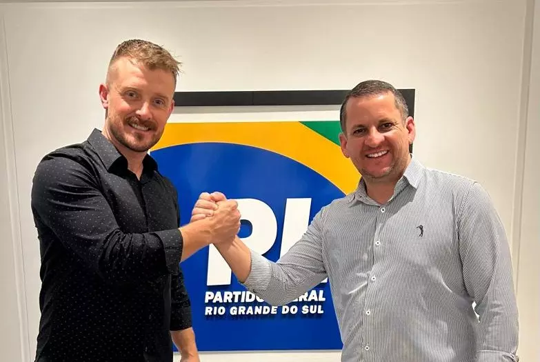 Vereador Sidinei Postal, de Bento Gonçalves, Visita Sede do Partido Liberal RS